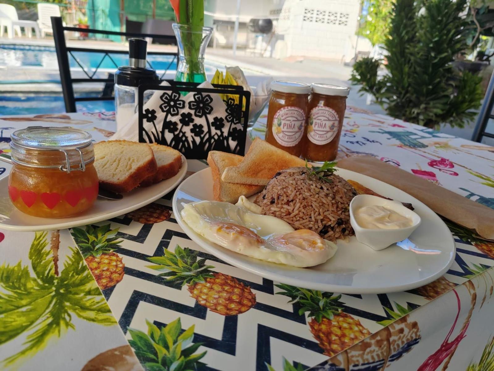 Hotel Pez Gallo Golfito Dış mekan fotoğraf
